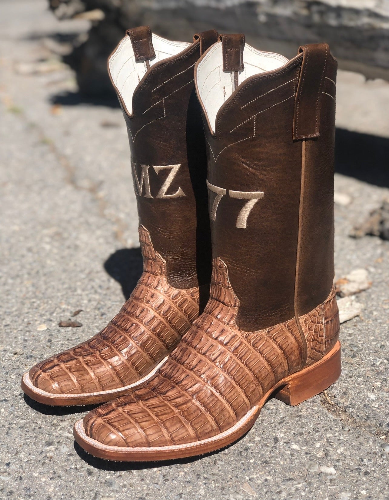 Light brown caiman tail Boltsboots signature