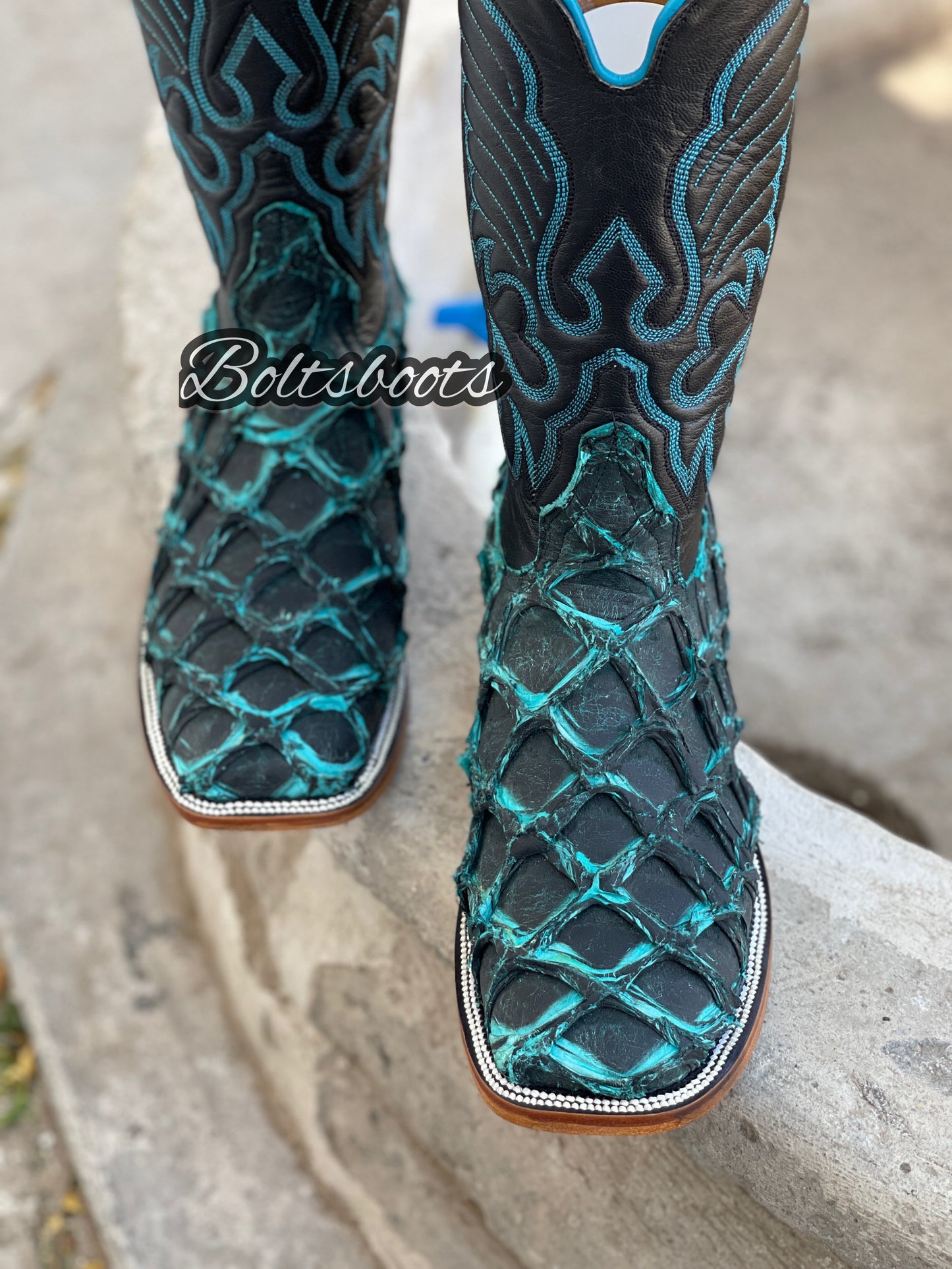 Moon 🌚 Turquise (( pirarucu Boltsboots collection)